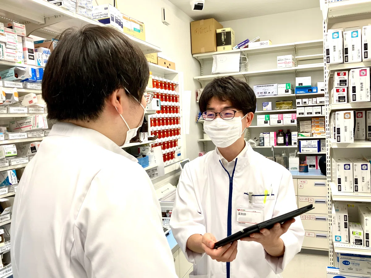 新入社員を追え！